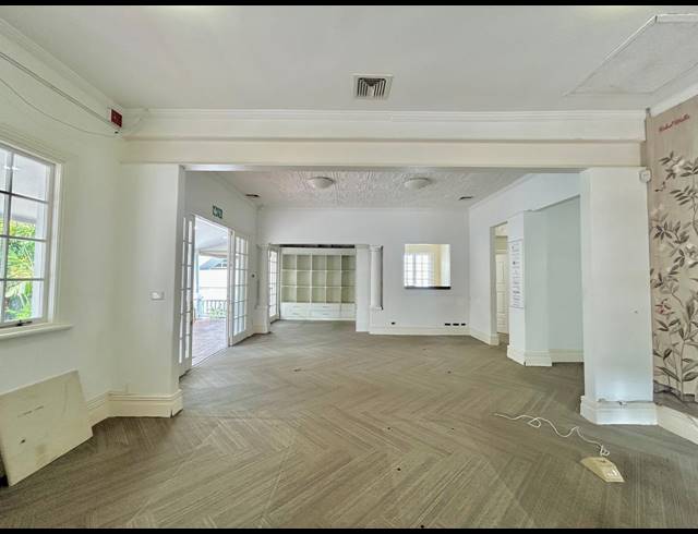 420M² OFFICE TO LET IN WINDERMERE